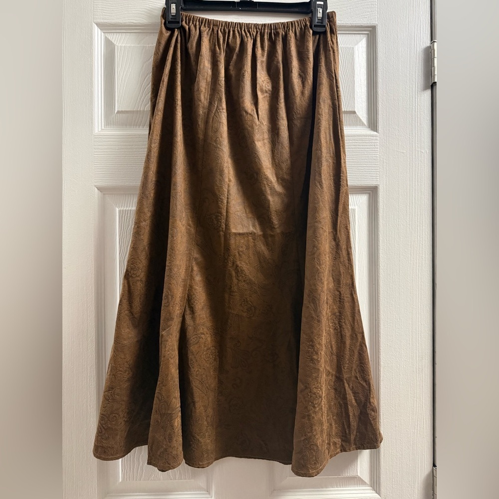 Tantrums skirt, size small